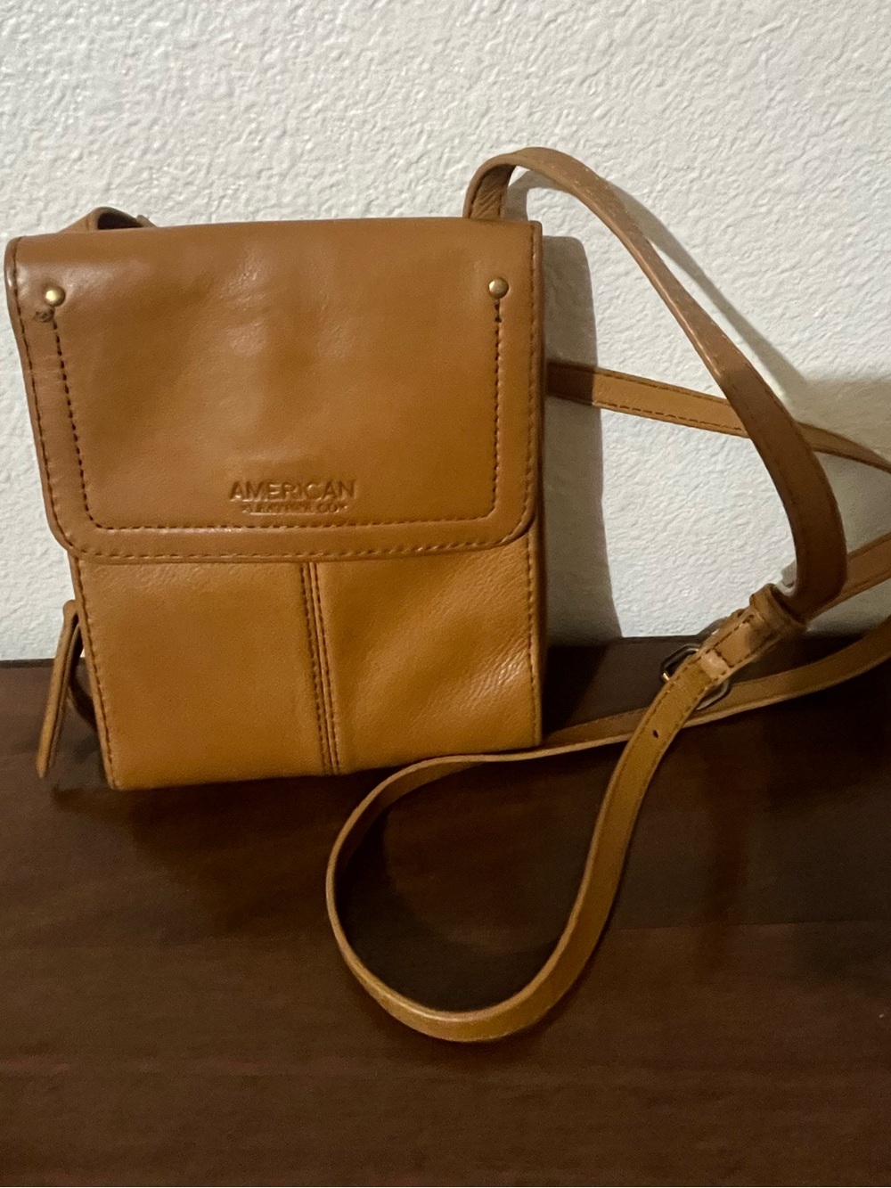 American leather co   Caramel Leather Crossbody Bag